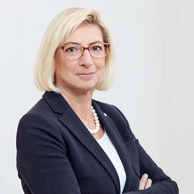 Elisabeth Stadler (portrait, © Ian Ehm)